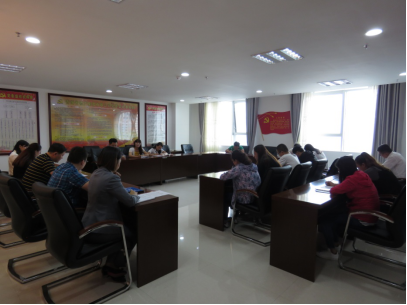 領會精神實質，迅速掀起學習宣傳貫徹團的十八大精神熱潮